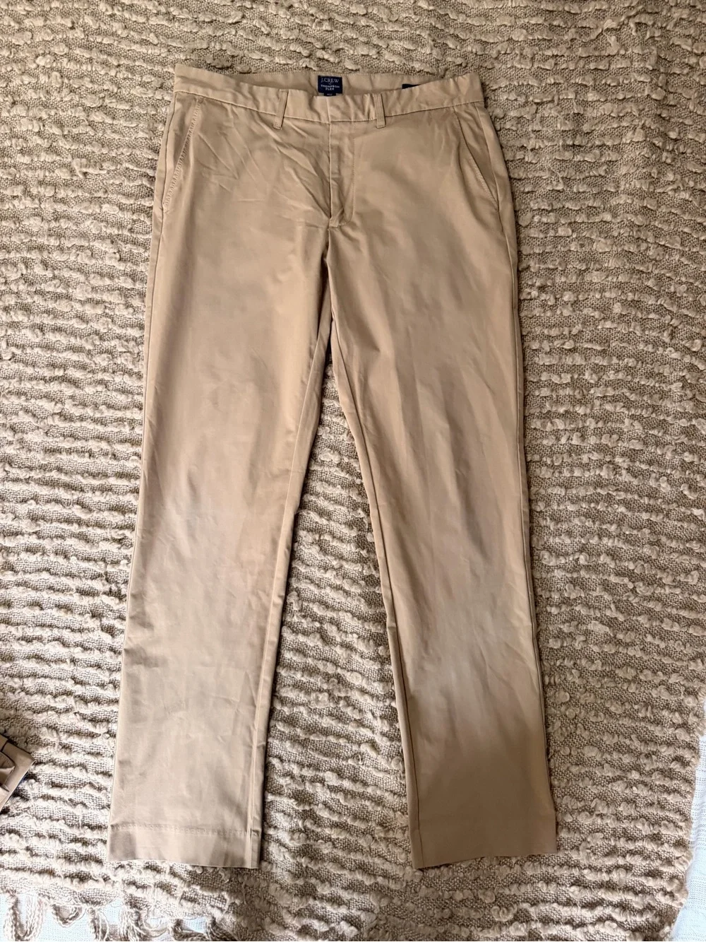 Men’s JCrew Thompson Flex Tech Pants Tapered Leg in Khaki - size W32 L32